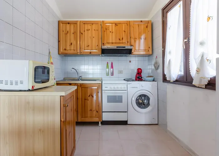 Guesthost - Cri's * Torre Dei Corsari